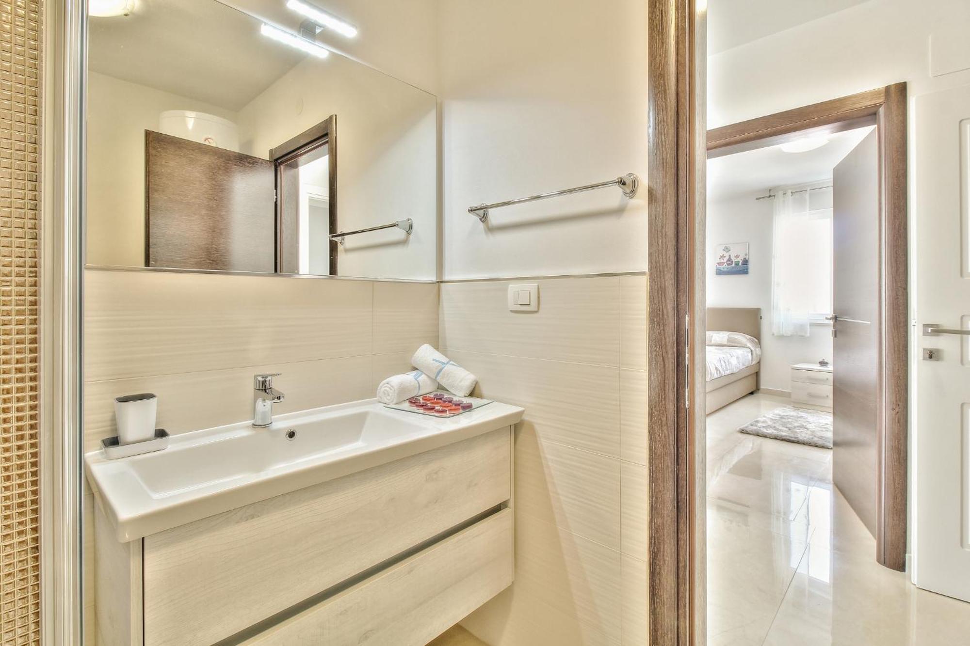 Dolce Apartment *